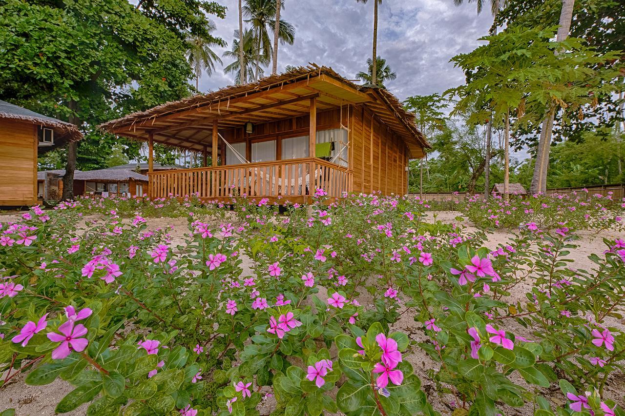 Kuda Laut Boutique Dive Resort Bunaken Exterior foto